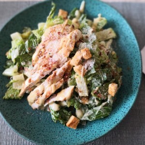 ensalada Cesar con pollo