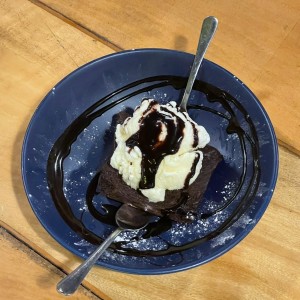 Brownie con Helado