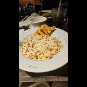 Pastas - Alfredo Con Camarones