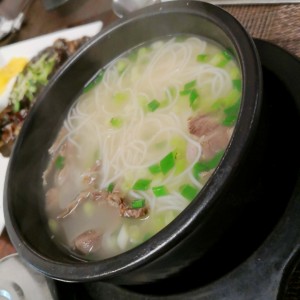 sopa de costilla de res con vegetales