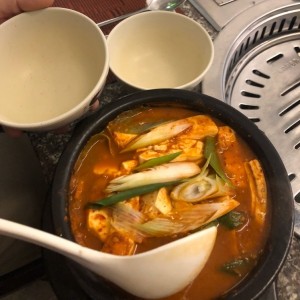 sopa de kimchi