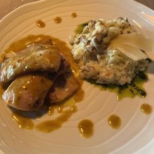 Pescado con risotto