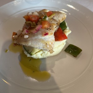 Filete de corvina con pure