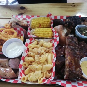 Pitmaster's BBQ Platter