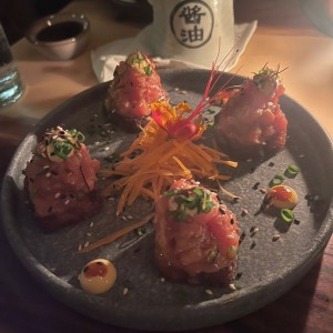 Spicy tuna crispy rice