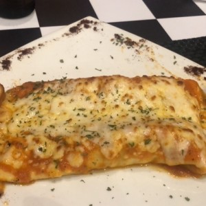 canelones de mariscos en salsa rosada 