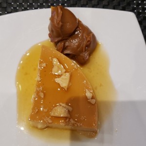 Flan con Dulce de Leche