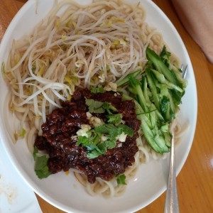 fideos caseros con puerco molido