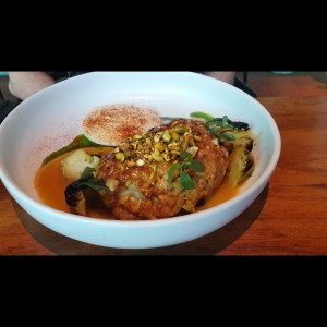 filete de pescaso con pistachos y almendras