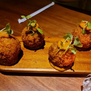 Croquetas rellenas de cordero