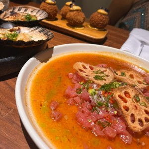 Atun tartar y croquetas de cordero 