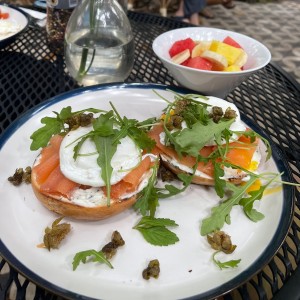 Bagel de Salmon Ahumado