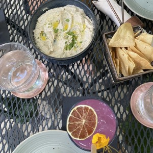 Hummus y limonada