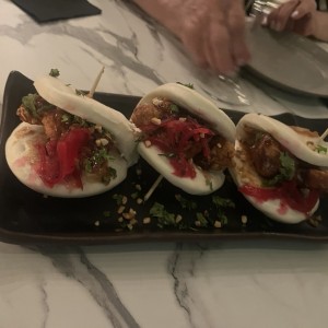 BAO BUNS DE POLLO JERK BBQ