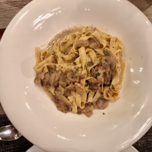 Fettuccine Funghi e Tartufo