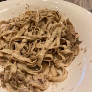 Fettuccine Funghi e Tartufo