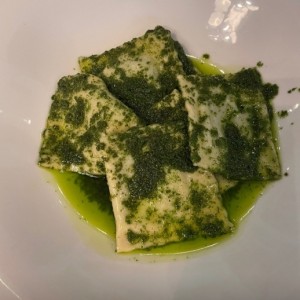 Raviolis de ricota y espinaca