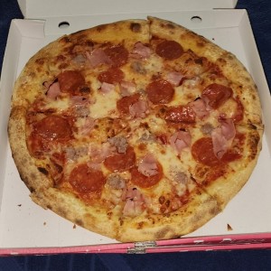 Pizzas Rojas - Carnivora