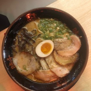 ramen de cerdo