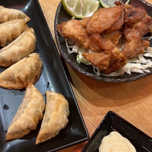 Karage y Gyosas