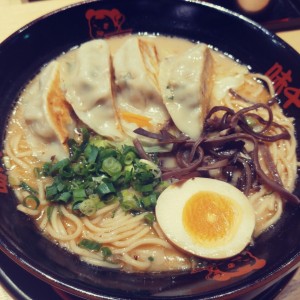 ramen gyoza