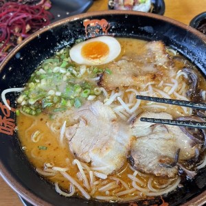 FIDEOS - VOLCANO RAMEN