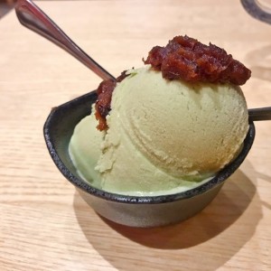 Helado de Matcha con frijoles rojos dulces