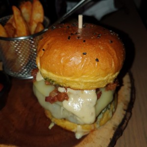 LOFT-GOLOSA BURGER