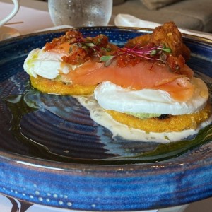 Tostada de salmon