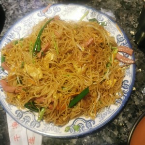 Fideos Salteado