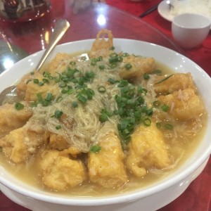 Tofu con hongos y salda de conchuela