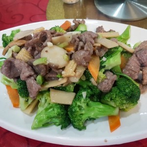 carne con brocoli