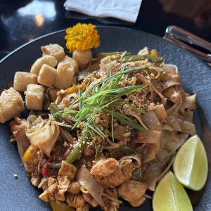 PAD THAI DE POLLO