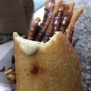 Empanada de Pollo y Churros de Nutella con Dulce de Leche