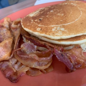 Desayunos - Pancakes & Bacon