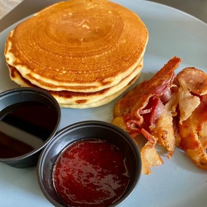 Desayunos - Pancakes & Bacon