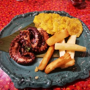 Pulpo a la parrilla 