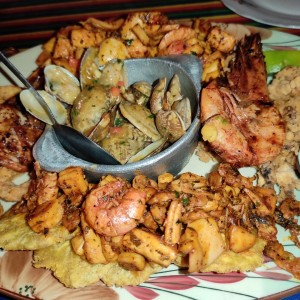 picada de mariscos