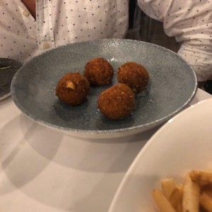 Croquetas de chorizo iberico