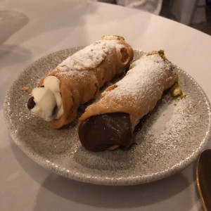 Canolis de nutella y ricotta