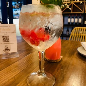 gin con frutos rojos