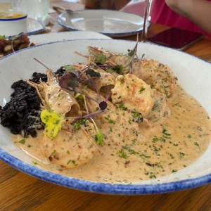 Langostinos con Bisque de Coco