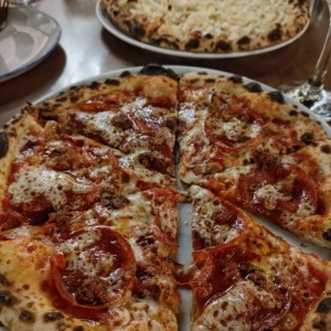 Pepperoni, Tocino y Chorizo