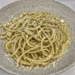 Bucatini Cacio e Pepe