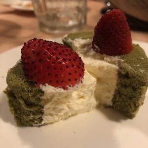 matcha swiss roll