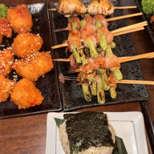 Pinchos y pollo agridulce