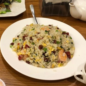 Arroz salteado mixto al estilo yangzhou