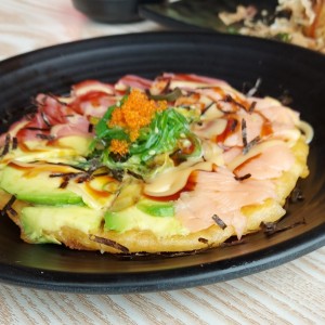 Sushi pizza