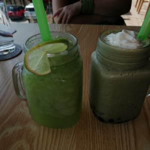 Limonada con hierbabuena y Bubble tea de matcha