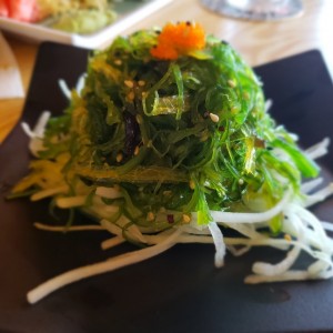 Wakame salad